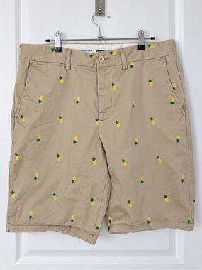 Old Navy Ultimate Slim Khaki Pineapple Print Chino Shorts Men’s Size 36